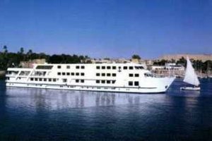 nile cruise from aswan to abu simbel
